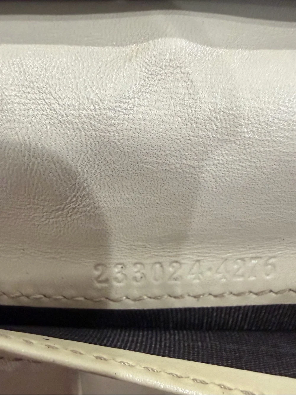Gucci Beige Monogram Zip Wallet with Silver GG Charm - Picture 8 of 9